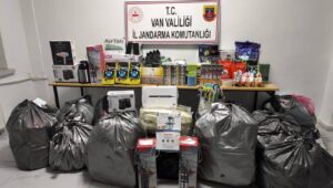 vanda gumruk kacagi malzeme ele gecirildi 9HLf6TLq.jpg